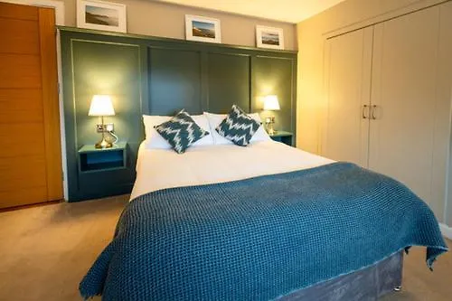 Summerfield לינה וארוחת בוקר יוגאל